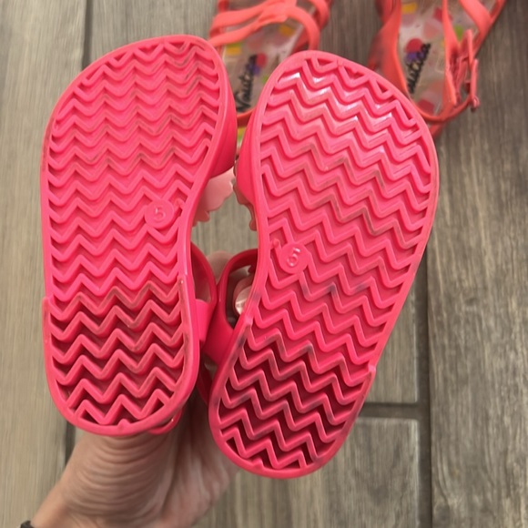 Size 5 jelly, sandal, flip-flop lot - Picture 3 of 9